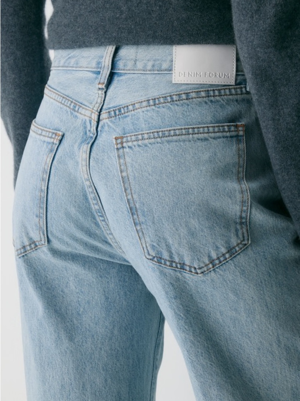 ARITZIA Denim Forum The Farrah High Rise Wide Jeans - Size 24